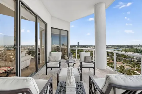 3598 Yacht Club Drive Aventura FL 33180