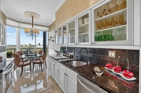 3598 Yacht Club Drive Aventura FL 33180