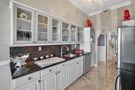3598 Yacht Club Drive Aventura FL 33180