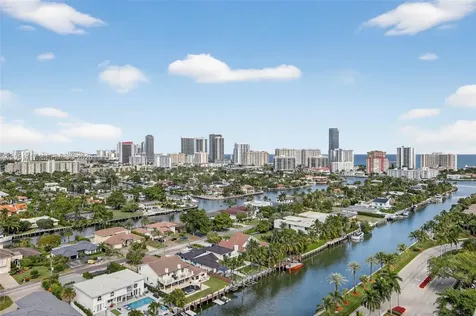 3598 Yacht Club Drive Aventura FL 33180