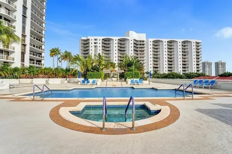 3598 Yacht Club Drive Aventura FL 33180