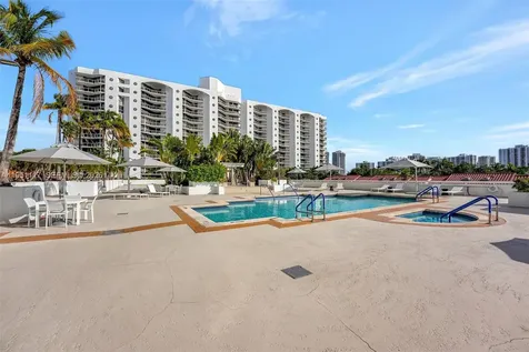 3598 Yacht Club Drive Aventura FL 33180