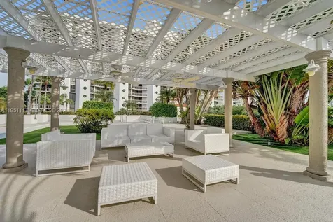 3598 Yacht Club Drive Aventura FL 33180