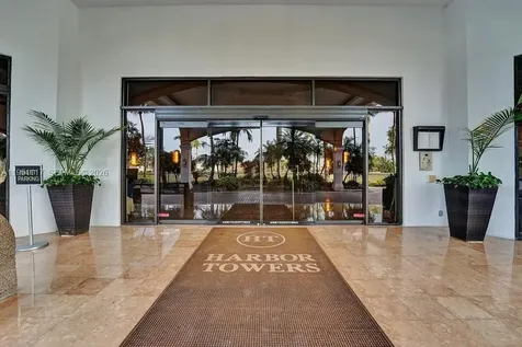 3598 Yacht Club Drive Aventura FL 33180