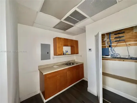 5590 W 20th Avenue Hialeah FL 33016