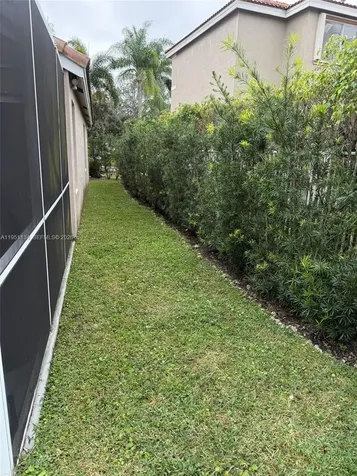 1308 Alexander Bend Weston FL 33327