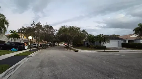 1308 Alexander Bend Weston FL 33327