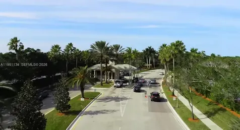 1308 Alexander Bend Weston FL 33327