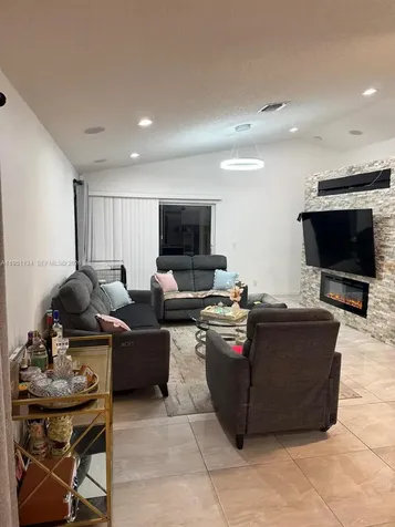 1308 Alexander Bend Weston FL 33327