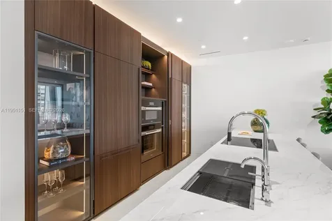 5 Grove Isle Coconut Grove FL 33133