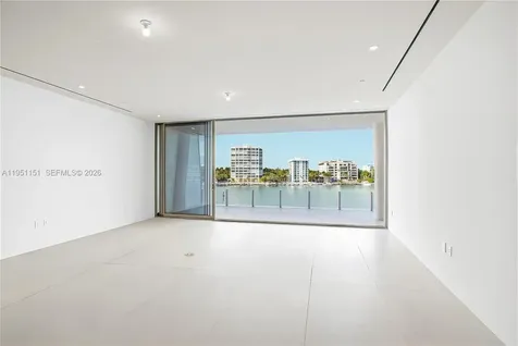 5 Grove Isle Coconut Grove FL 33133
