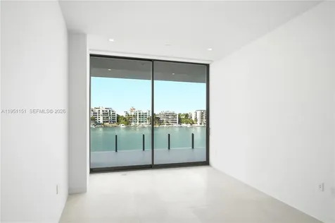 5 Grove Isle Coconut Grove FL 33133