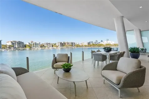 5 Grove Isle Coconut Grove FL 33133