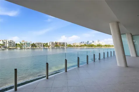 5 Grove Isle Coconut Grove FL 33133