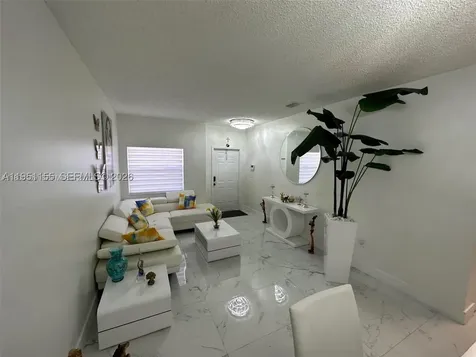 2207 SE 23rd Avenue Homestead FL 33035
