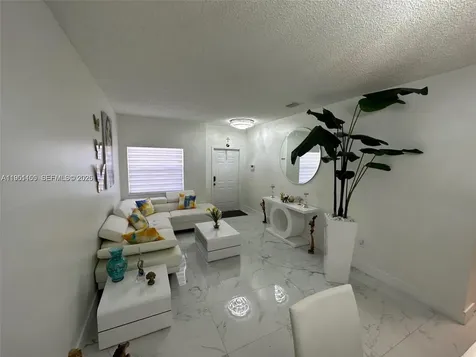2207 SE 23rd Avenue Homestead FL 33035