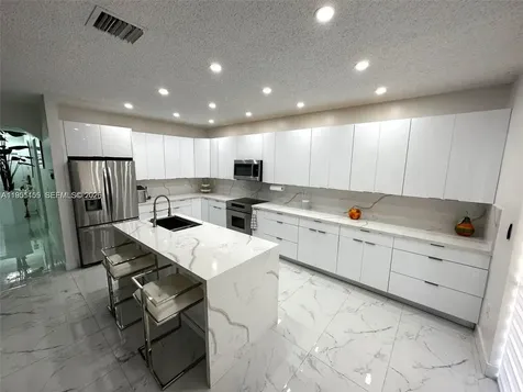 2207 SE 23rd Avenue Homestead FL 33035