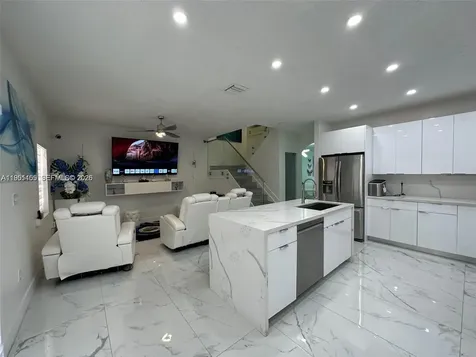2207 SE 23rd Avenue Homestead FL 33035