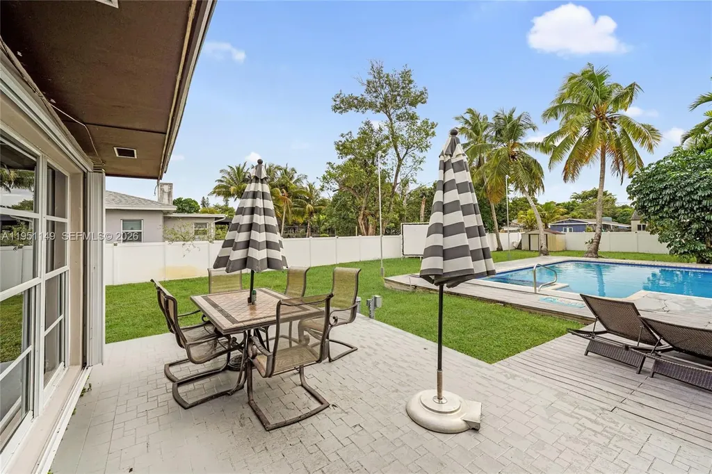 2534 Monroe Street Hollywood FL 33020