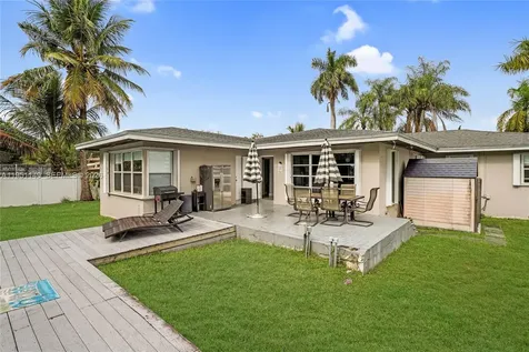 2534 Monroe Street Hollywood FL 33020
