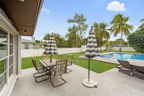 2534 Monroe Street Hollywood FL 33020