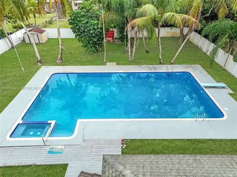 2534 Monroe Street Hollywood FL 33020