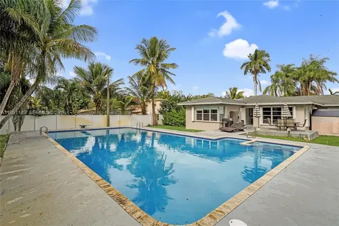 2534 Monroe Street Hollywood FL 33020