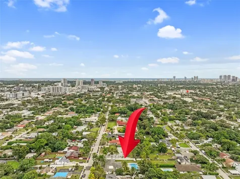 2534 Monroe Street Hollywood FL 33020