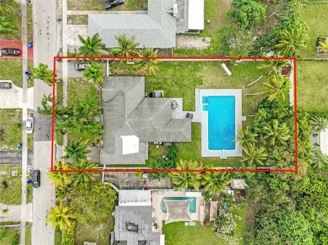 2534 Monroe Street Hollywood FL 33020