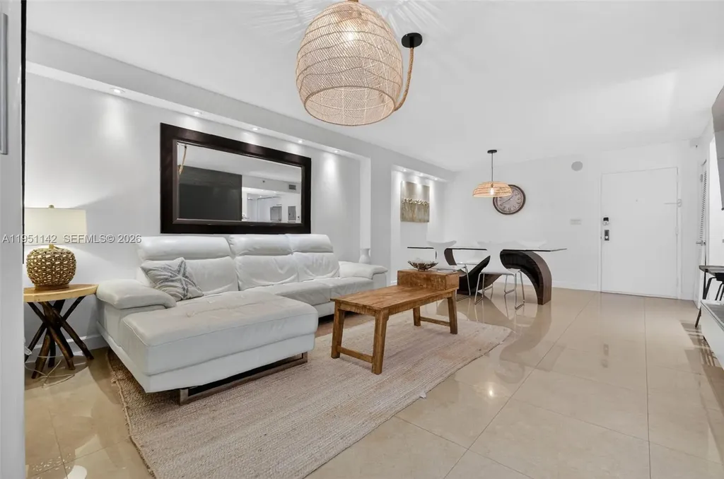 2401 Collins Avenue Miami Beach FL 33140