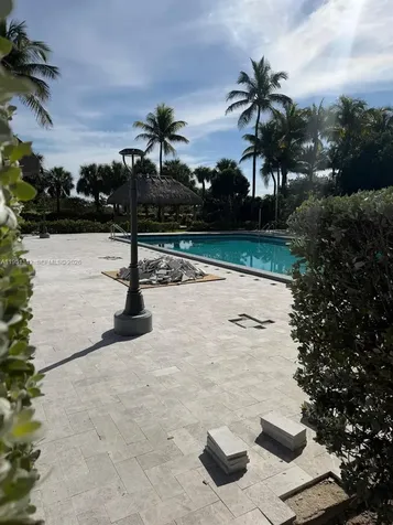 2401 Collins Avenue Miami Beach FL 33140