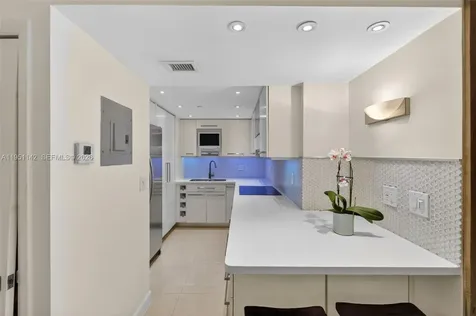 2401 Collins Avenue Miami Beach FL 33140