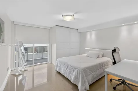 2401 Collins Avenue Miami Beach FL 33140