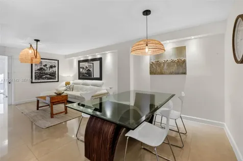 2401 Collins Avenue Miami Beach FL 33140