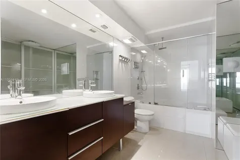 2401 Collins Avenue Miami Beach FL 33140
