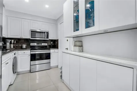 2501 S Ocean Drive Hollywood FL 33019