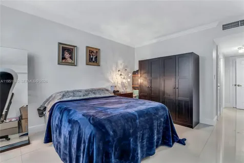 2501 S Ocean Drive Hollywood FL 33019