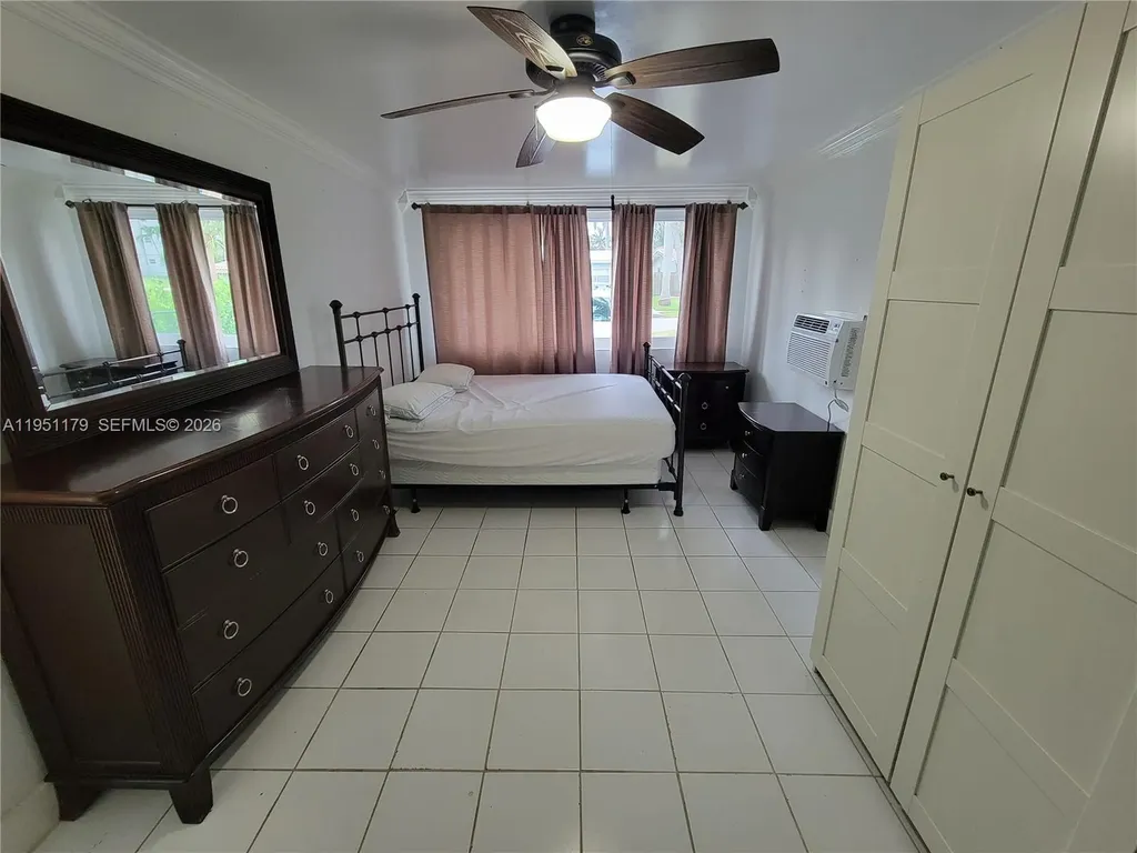 1533 Cleveland Street Hollywood FL 33020