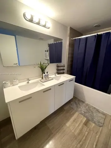 1300 Brickell Bay Drive Miami FL 33131