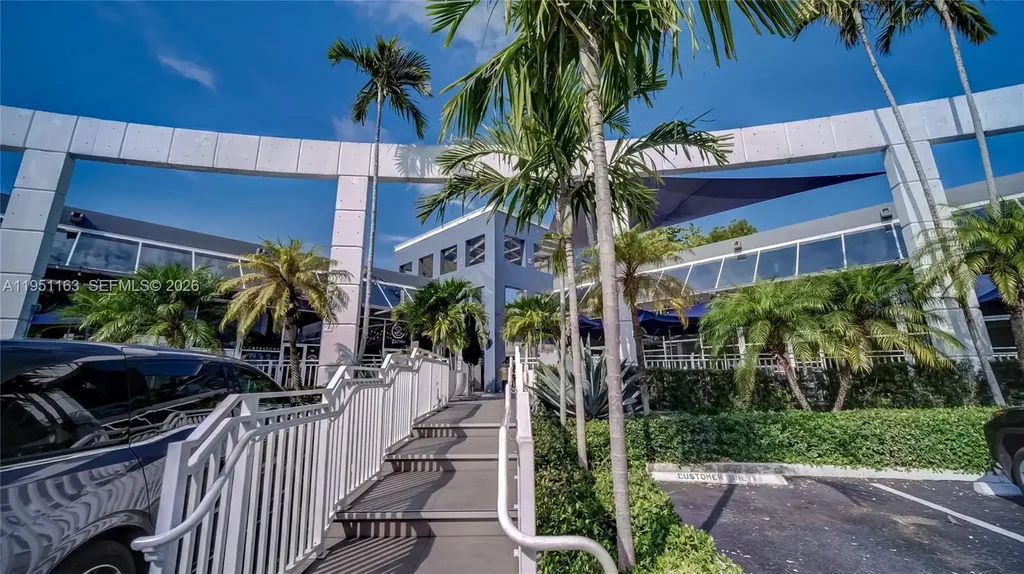 260 Crandon Boulevard Key Biscayne FL 33149