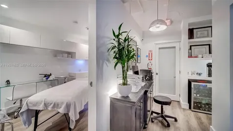 260 Crandon Boulevard Key Biscayne FL 33149