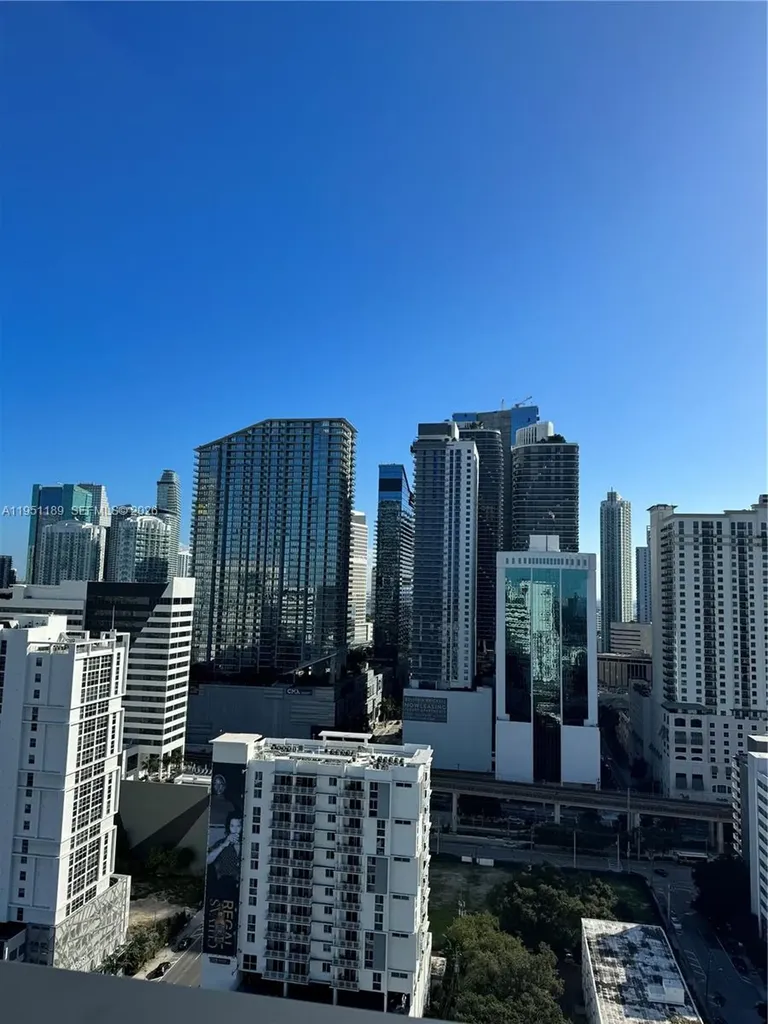 239 SW 9th Street Miami FL 33130