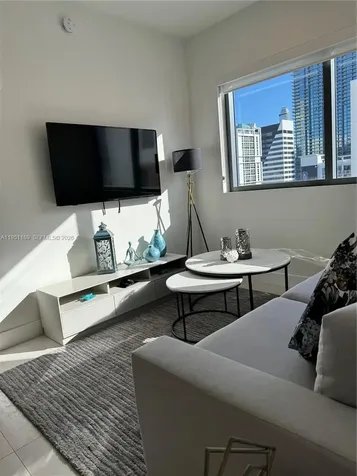 239 SW 9th Street Miami FL 33130