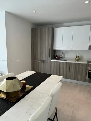239 SW 9th Street Miami FL 33130