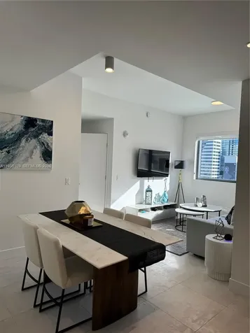 239 SW 9th Street Miami FL 33130