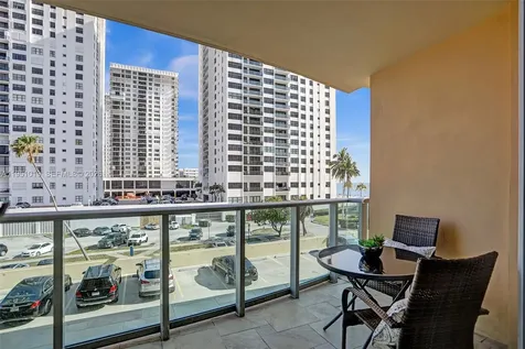 2501 S Ocean Drive Hollywood FL 33019