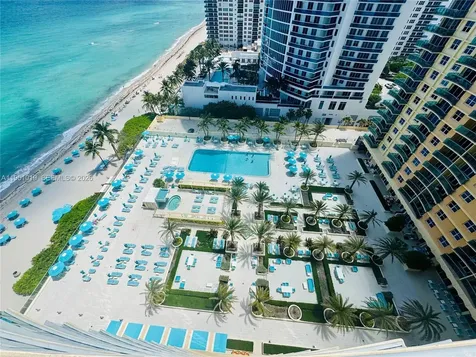 2501 S Ocean Drive Hollywood FL 33019