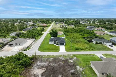 3318 30th Street SW Lehigh Acres FL 33976