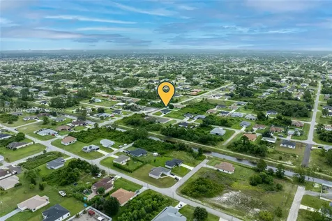 3318 30th Street SW Lehigh Acres FL 33976