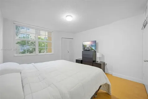 19555 E Country Club Drive Aventura FL 33180